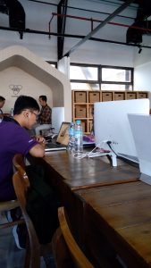 Suasana Coworking Space Koridor Surabaya